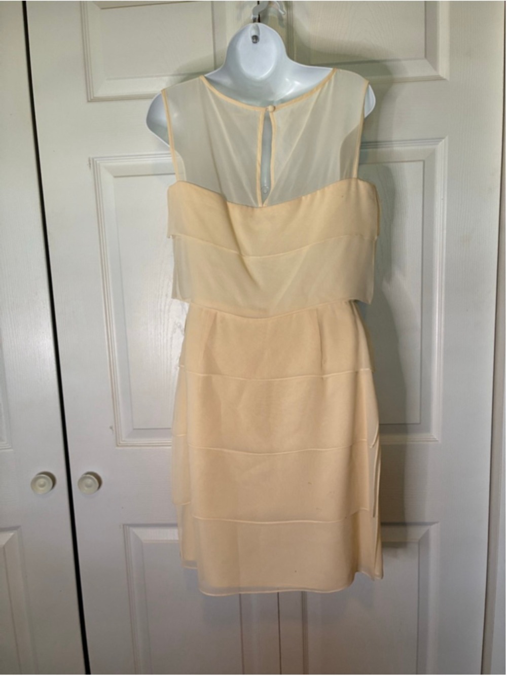 Women's Kay Unger Beige Tiered Cocktail Dress Size 6 - Picture 4 of 5